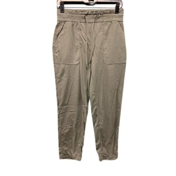 Lululemon Beyond The Studio Women’s 6 Khaki‎ Beige Crop Pants High Rise Stretch - Picture 1 of 11